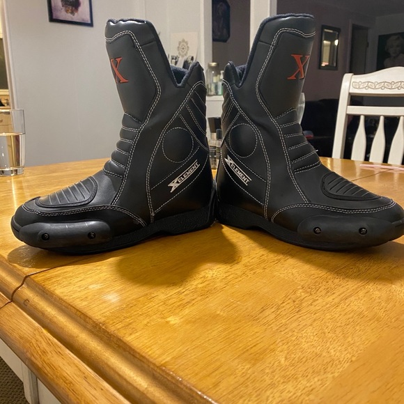 Xelement Motorcycle Riding Boots - Picture 2 of 3